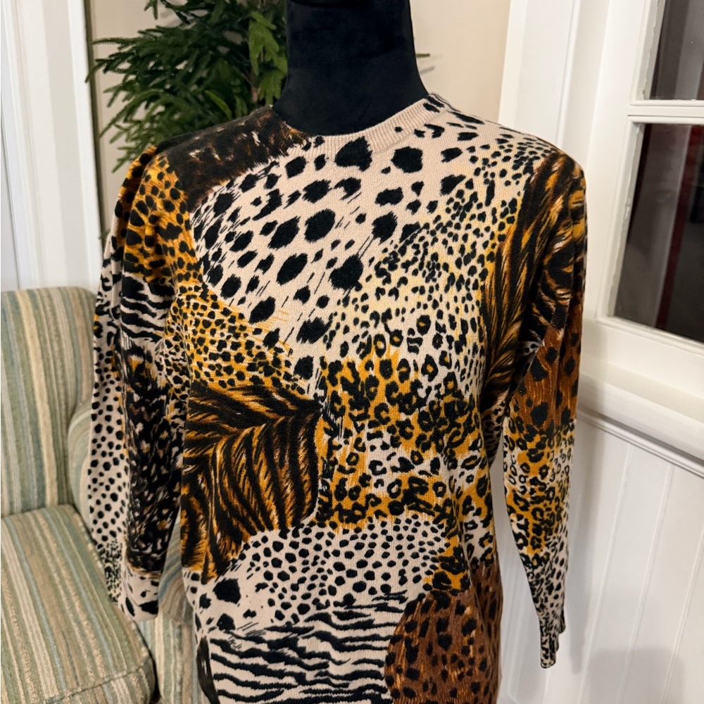 Bloomingdale's Wool Sweater in Tan and Black